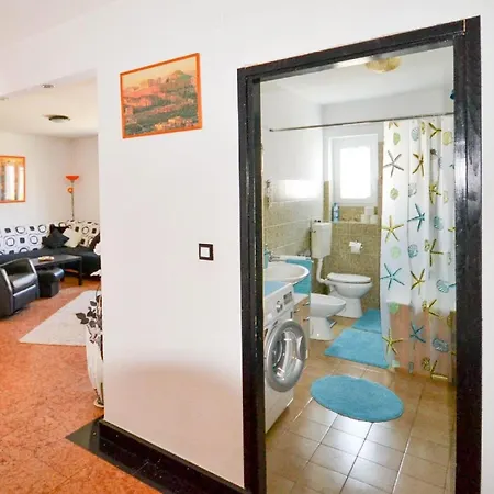 Apartment Fuer 6 Personen Ca 90 M In Novigrad, Adriakueste Kroatien Westkueste Von Istrien Karpinjan